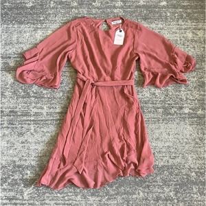 Women’s Berry You Dress Size Medium Pink Half Big Sleeve Q5